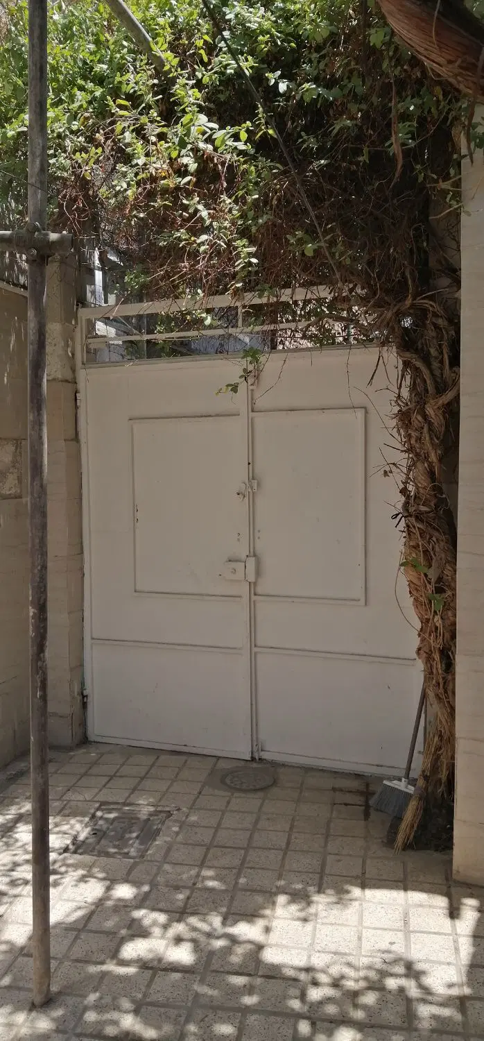 عکس 1 ملک 2379