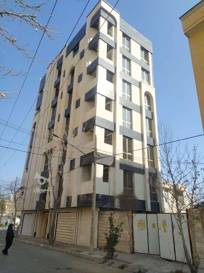عکس 1 ملک 3200
