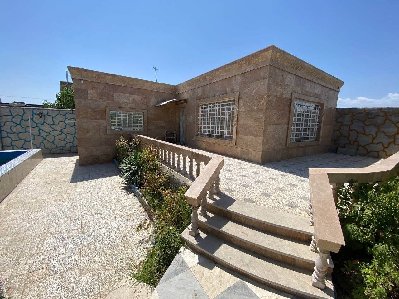 عکس 4 ملک 375