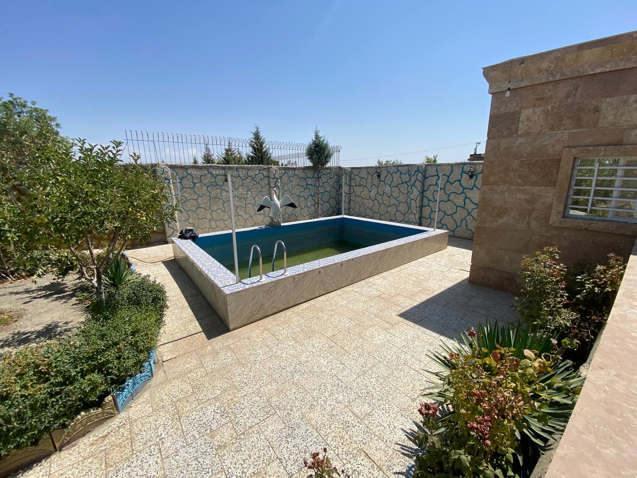عکس 6 ملک 375
