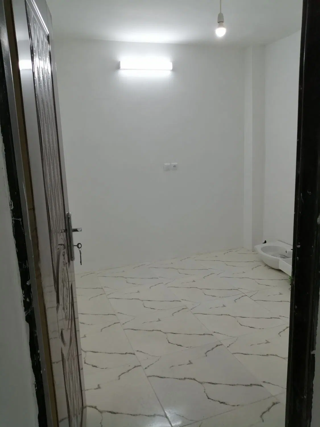 عکس 1 ملک 4068